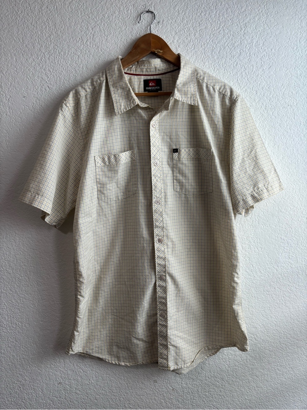 Quiksilver Men’s Short Sleeve Button-Up Shirt in Yellow Plaid XL